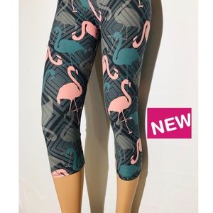 NEW Womens Pink Flamingo Capri Spring Leggings (mommy and me leggings)
